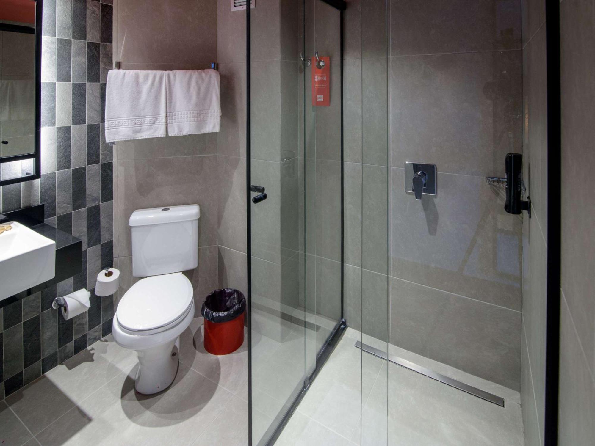 Hotel Ibis Curitiba Batel Extérieur photo