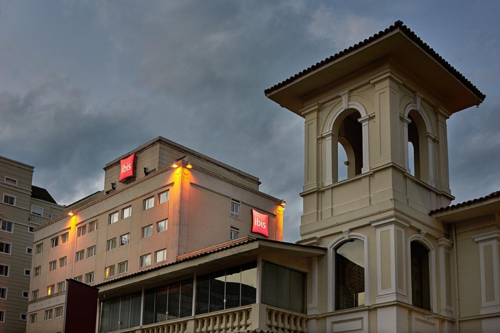 Hotel Ibis Curitiba Batel Extérieur photo
